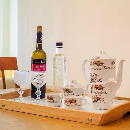 Athens Strawberry Hideaway - City Chic Retreat מראה חיצוני תמונה