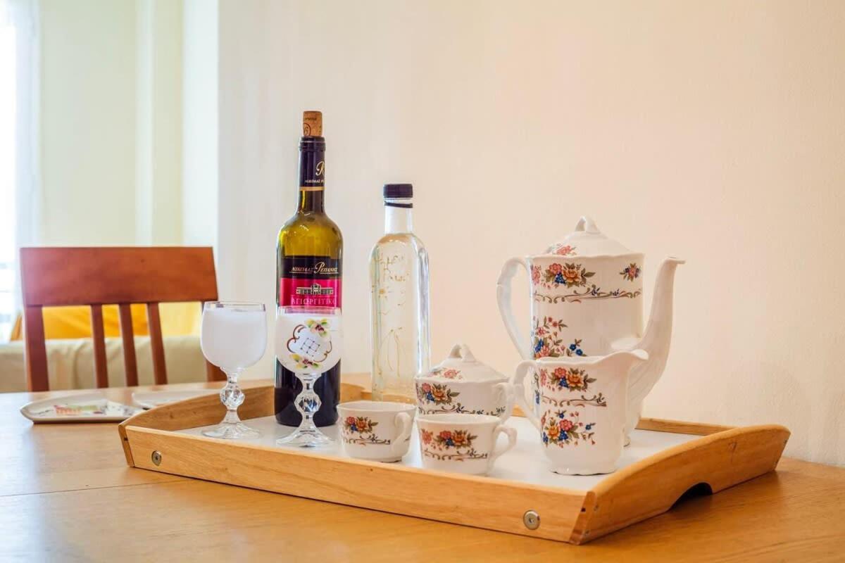Athens Strawberry Hideaway - City Chic Retreat מראה חיצוני תמונה