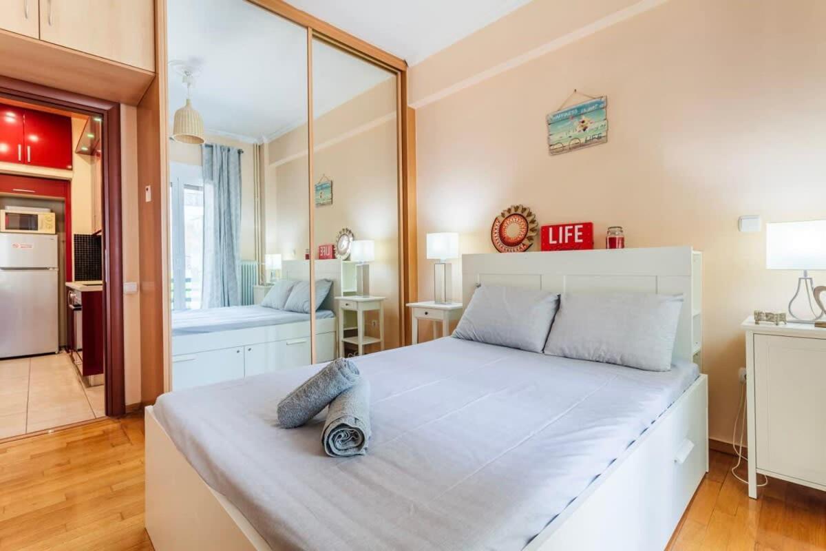 Athens Strawberry Hideaway - City Chic Retreat מראה חיצוני תמונה