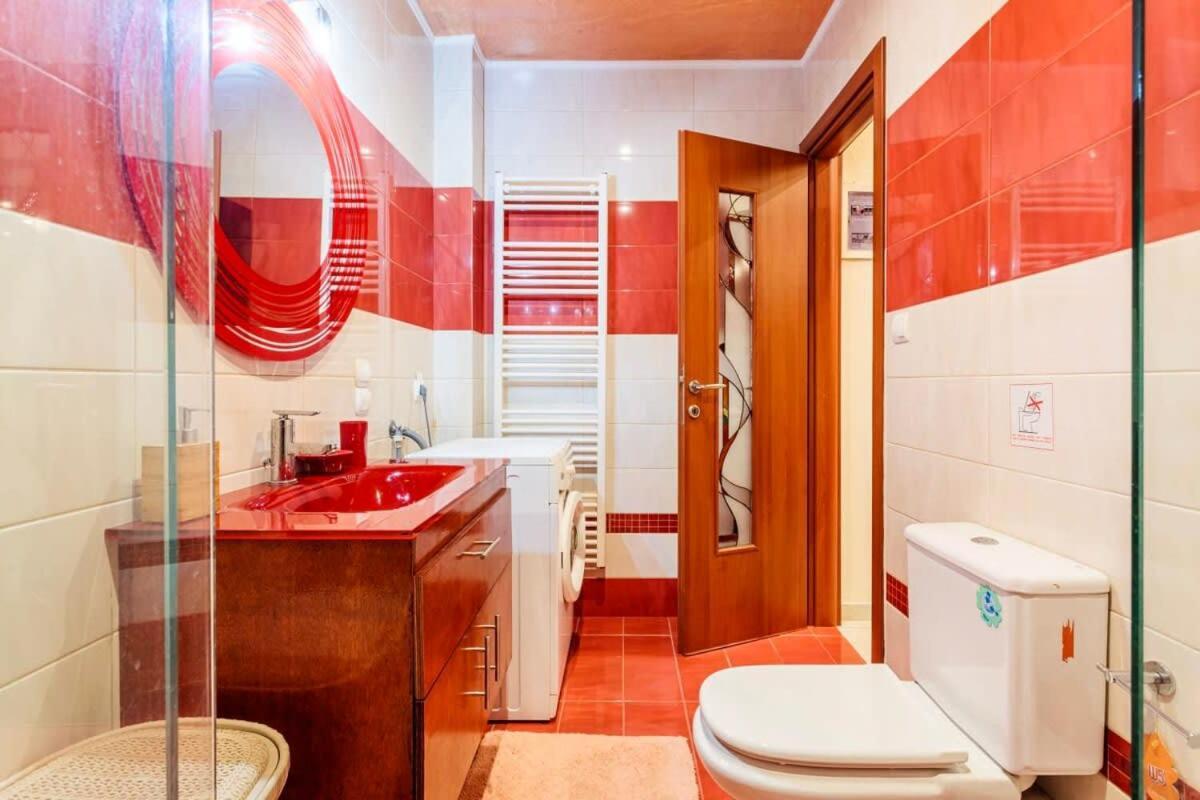 Athens Strawberry Hideaway - City Chic Retreat מראה חיצוני תמונה